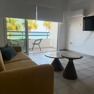 https://krasas-beach-apartments.larnacahotels.org